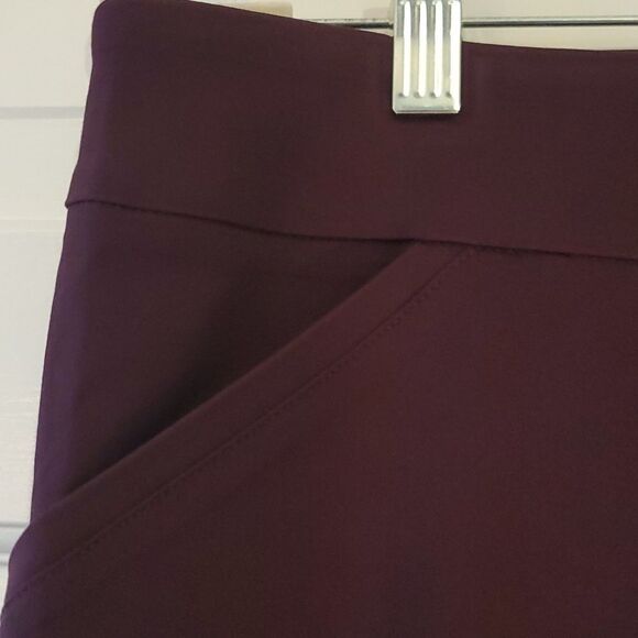 NWT COUNTERPARTS BURGUNDY BOOTCUT FLARE LEG ANKLE PULL ON PANTS SIZE LARGE - Picture 2 of 12